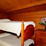 Fantastic 5 Mins Away From The By Easybnb *