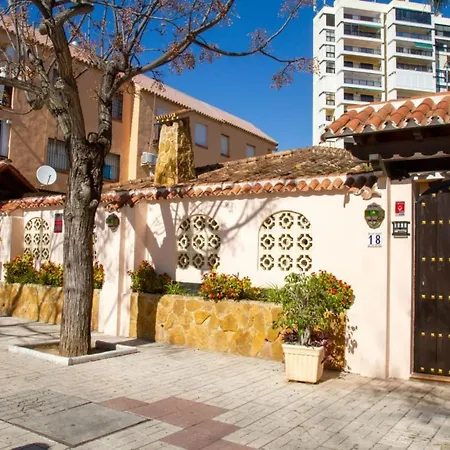 Chalet Fantastic 5 Mins Away From The By Easybnb *