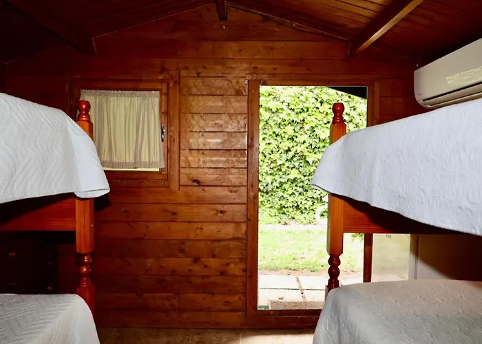 Fantastic 5 Mins Away From The By Easybnb *