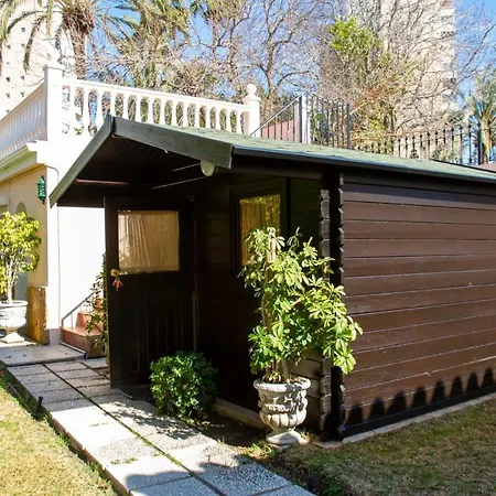 Fantastic 5 Mins Away From The By Easybnb